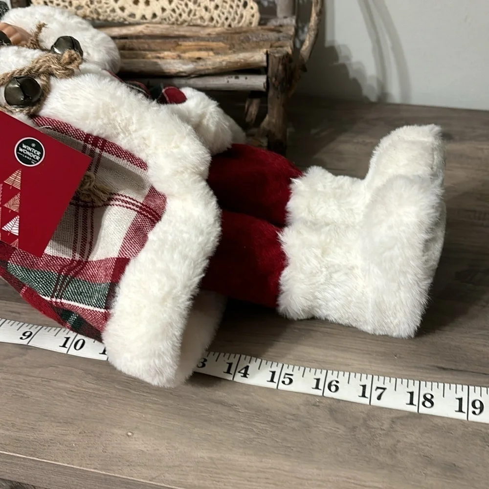 NWT WINTER WONDER LANE FAUX FUR PLAID SANTA WITH BOTTLE BRUSH TREE & BURLAP SACK